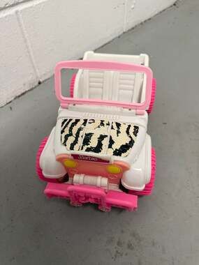 Vintage 1988 Barbie Animal Lovin' Safari Scout Jeep with Zebra Decals